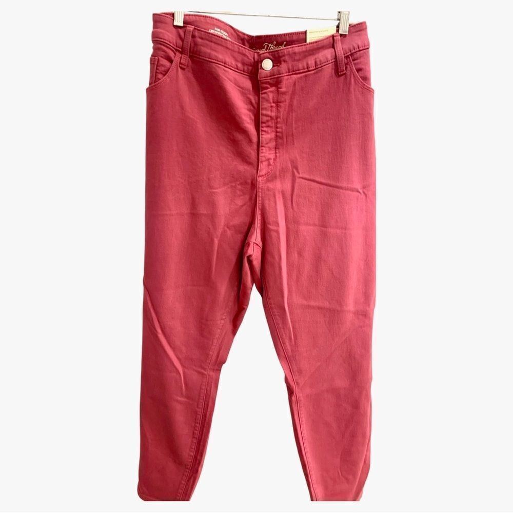 Universal Threads Pink Rose Plus Size Jeans. High Rise Skinny. Size 26W. NWT
